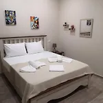 شقة ύδνα